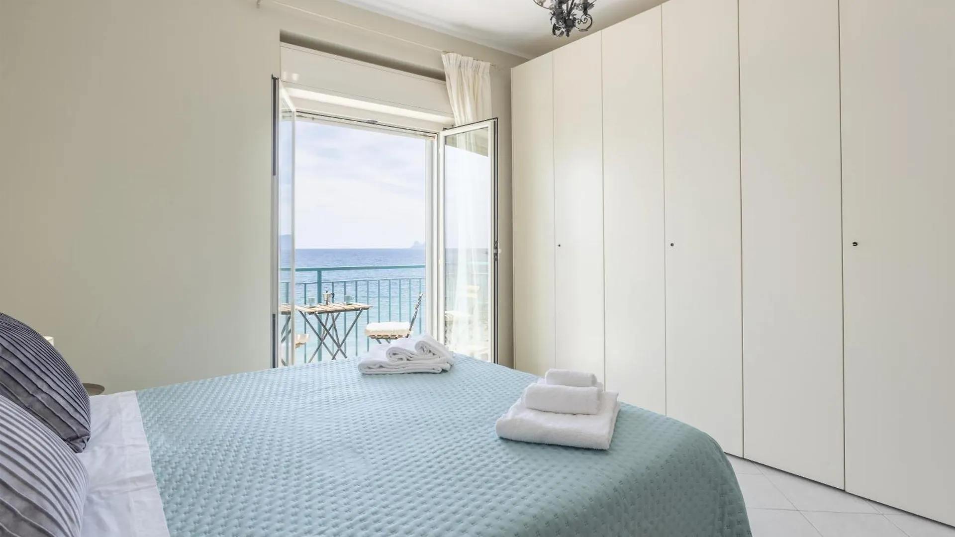 Terrazza Vista Mare Villa Palermo Italy